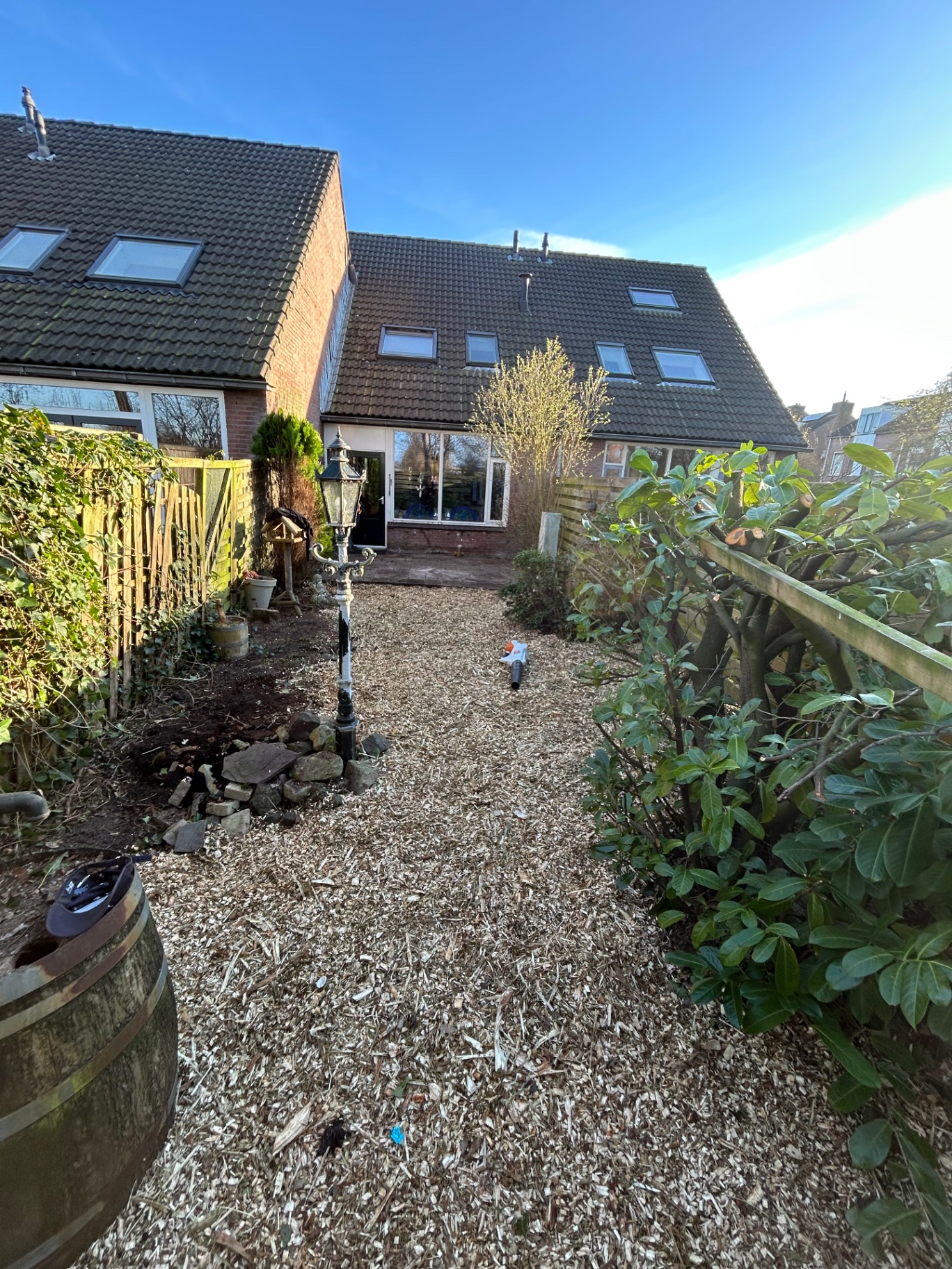 Natuurlijke tuinrenovatie met houtsnippers